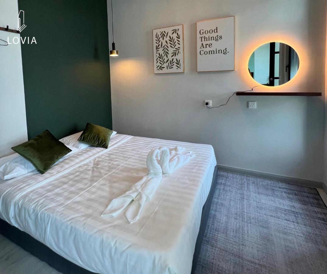 Jesselton Quay Kk Sea View Or City View By Lovia Kota Kinabalu Exteriör bild